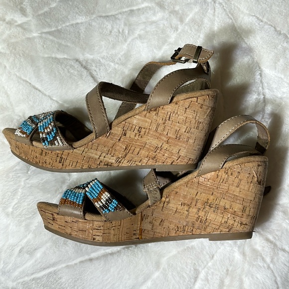 Minnetonka Women's Leather Sandals Aztec Beads Size 6.5 - Picture 4 of 6